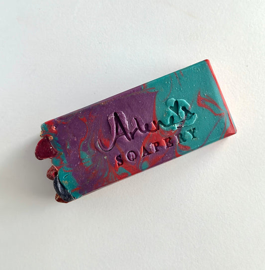 Berries and Coins        Aloe Vera & Honey Soap